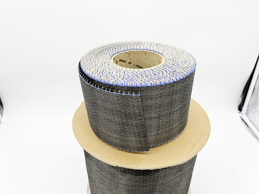 Voor de luchtvaart en de ruimtevaart: versterkte polymeerplaten van koolstofvezels met een polymeerharsmatrix, geschikt voor hoge sterkte en duurzaamheid